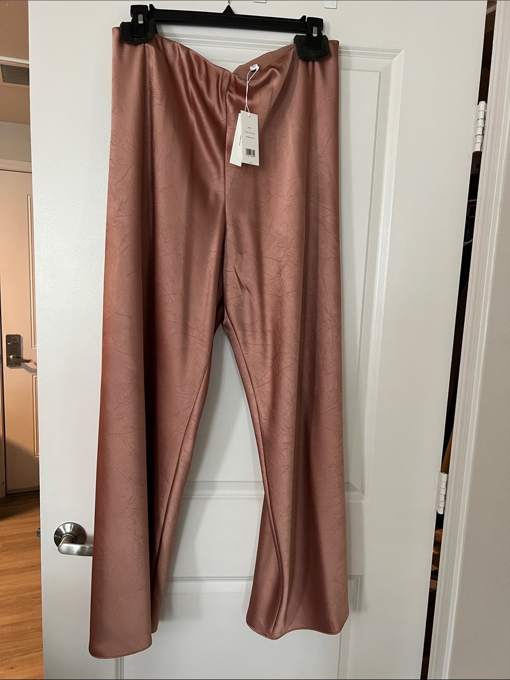 New Stunning Vince Peachy Blush Satin Pants